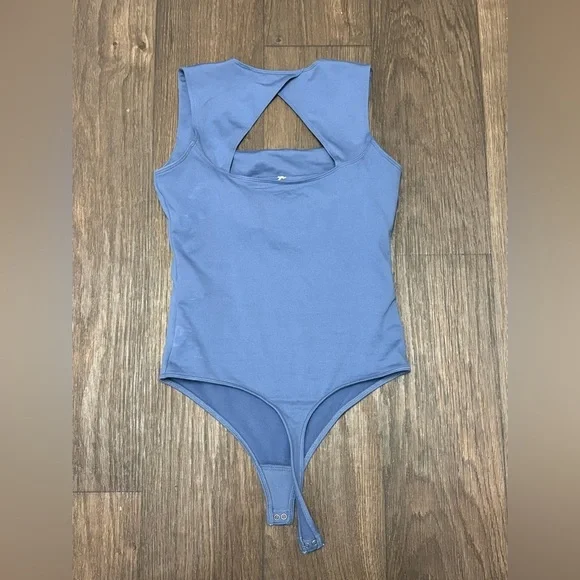 Hollister Blue Cutout-Back Bodysuit – Size M - Picture 3 of 5
